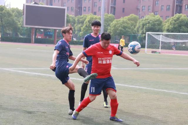 斯拉维扬斯克东门岌岌可危！